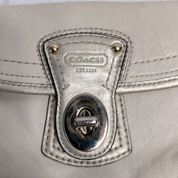 Coach Legacy Chalk White Leather Turnlock Flap Wristlet w/Pink Interior - Picture 3 of 12